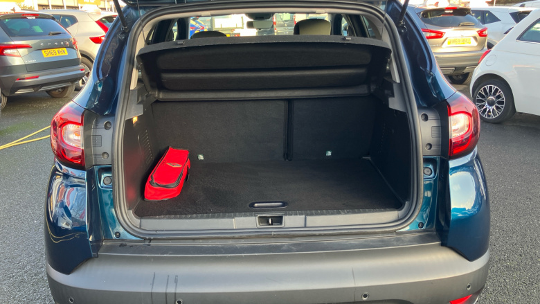 Renault Captur 1.3 TCE 150 Iconic 5dr EDC Petrol Hatchback